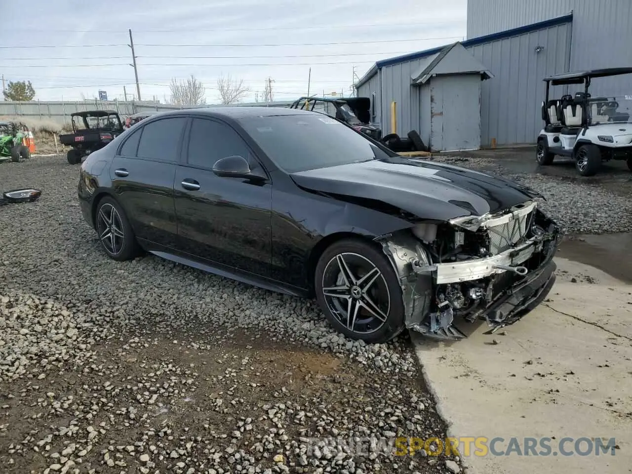 4 fotografías del automóvil dañado W1KAF4HB1RR161052 MERCEDES-BENZ C-CLASS 2024