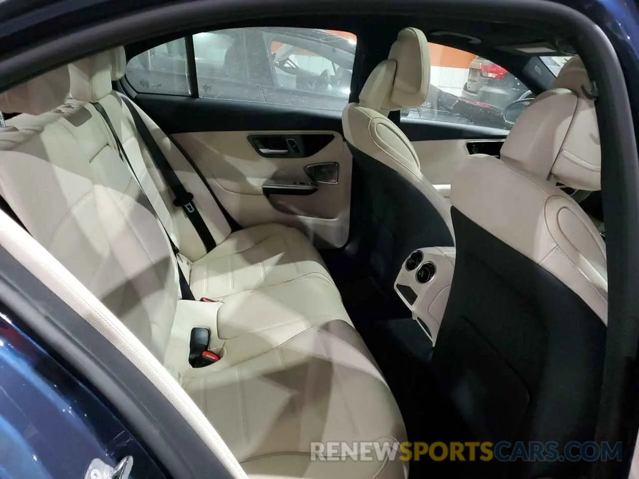10 fotografías del automóvil dañado W1KAF4HB2RR222618 MERCEDES-BENZ C-CLASS 2024