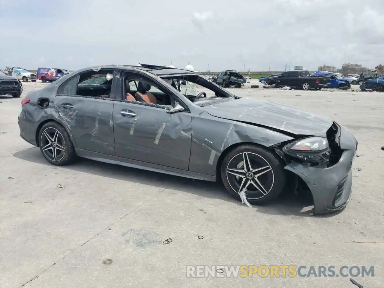 4 fotografías del automóvil dañado W1KAF4HB7RR178065 MERCEDES-BENZ C-CLASS 2024