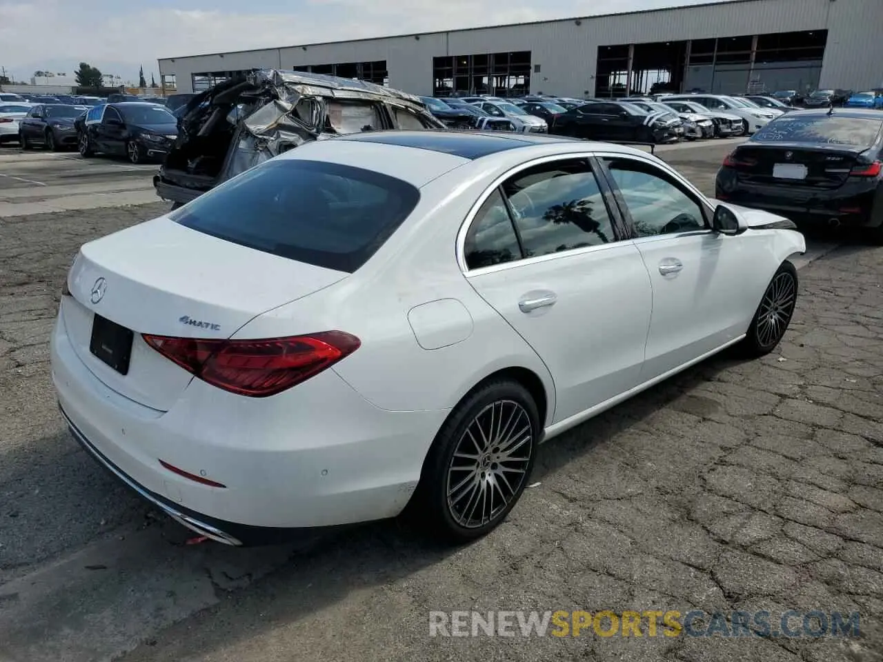 3 fotografías del automóvil dañado W1KAF4HB7RR229936 MERCEDES-BENZ C-CLASS 2024