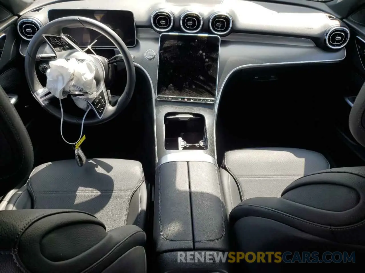 8 fotografías del automóvil dañado W1KAF4HB7RR229936 MERCEDES-BENZ C-CLASS 2024