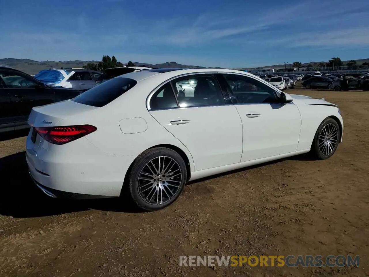 3 fotografías del automóvil dañado W1KAF4HB9RR232143 MERCEDES-BENZ C-CLASS 2024