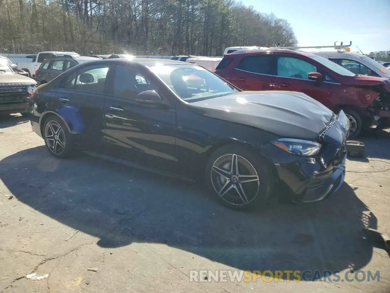 4 fotografías del automóvil dañado W1KAF4HBXRR177105 MERCEDES-BENZ C-CLASS 2024