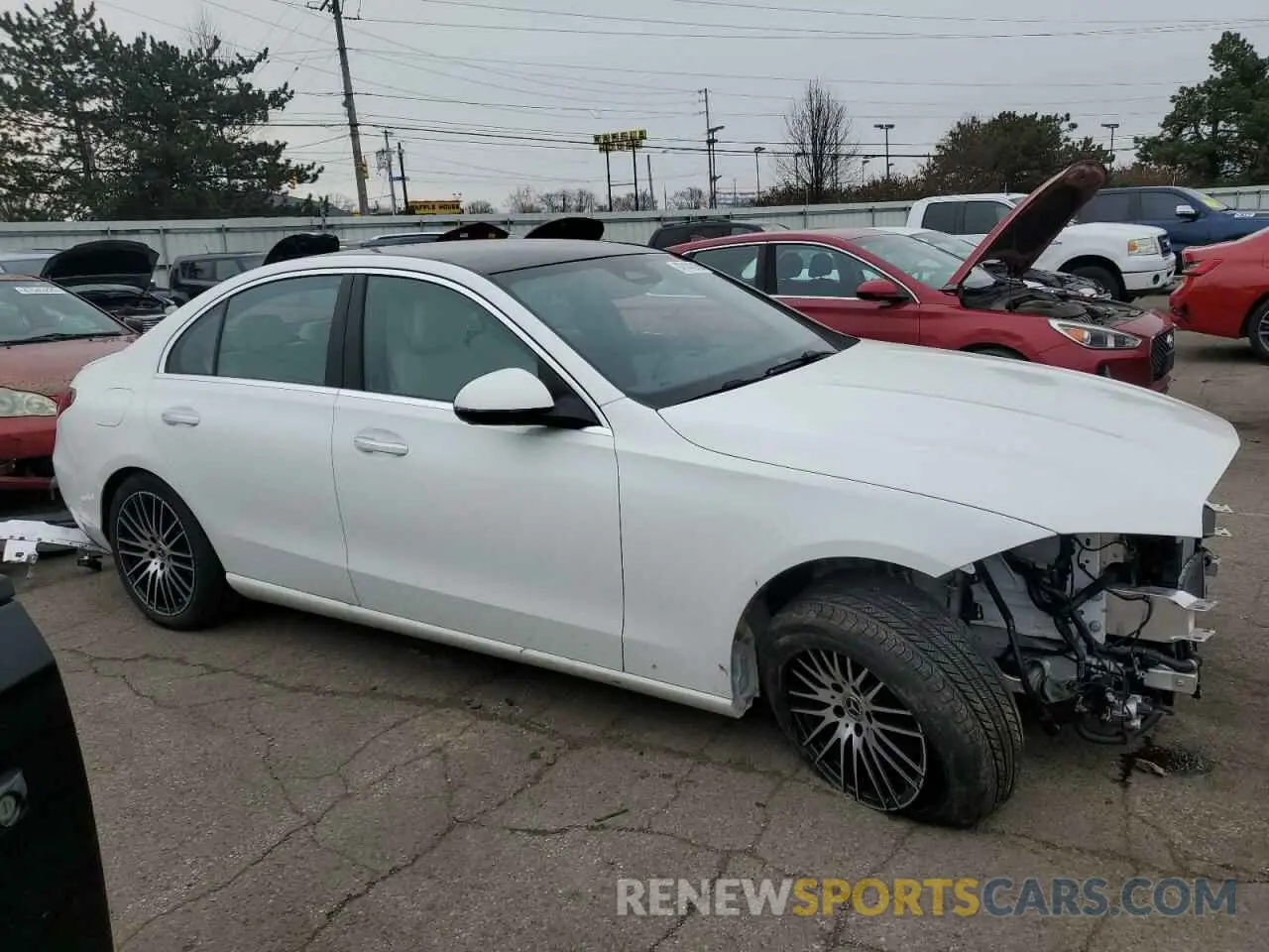 4 fotografías del automóvil dañado W1KAF4HBXRR226819 MERCEDES-BENZ C-CLASS 2024