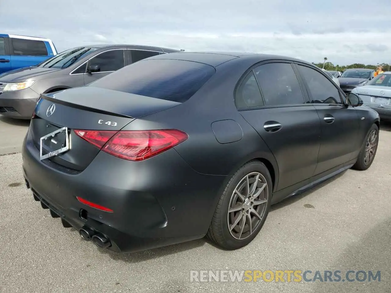 3 fotografías del automóvil dañado W1KAF8HB2RR183844 MERCEDES-BENZ C-CLASS 2024