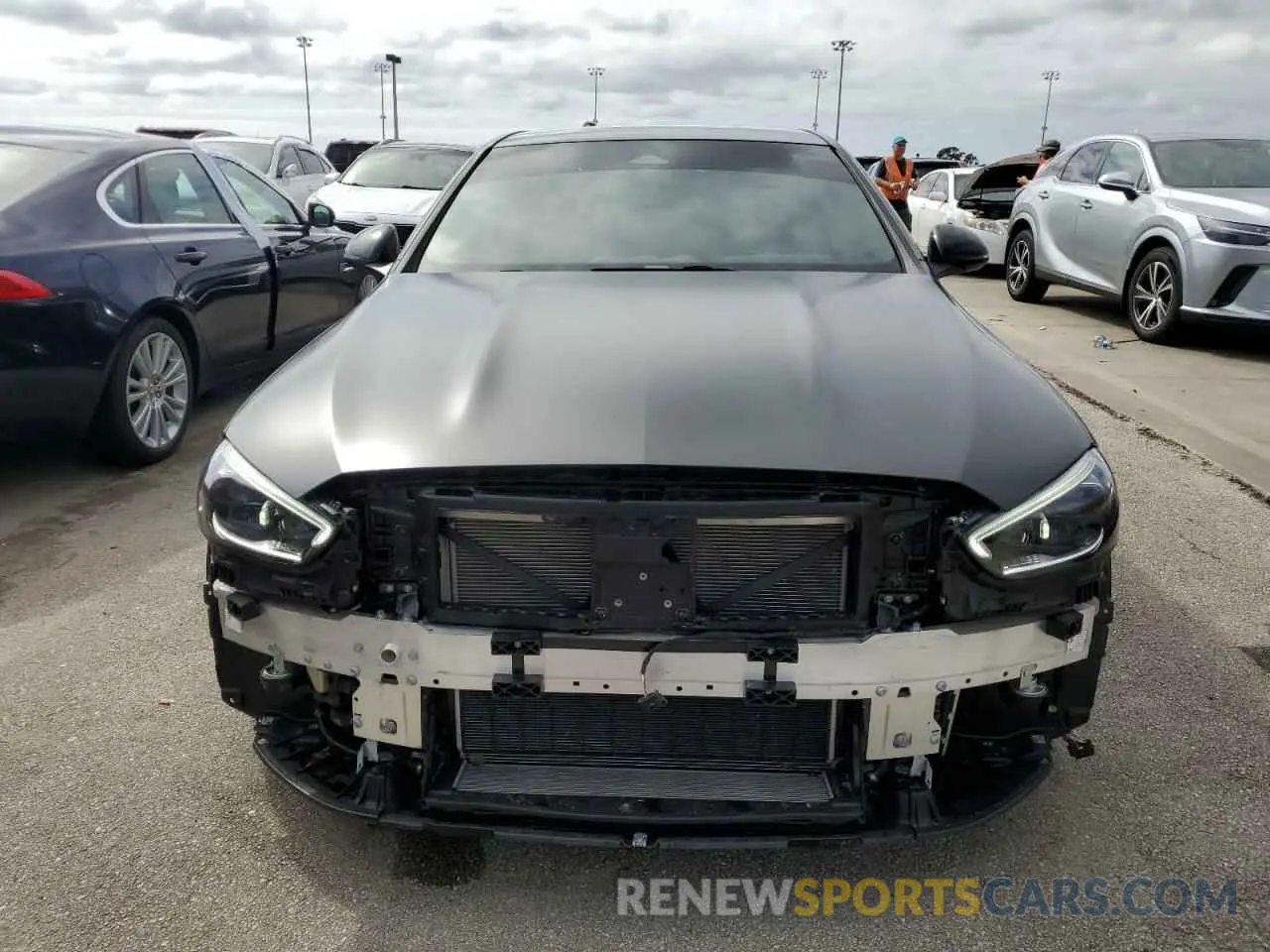 5 fotografías del automóvil dañado W1KAF8HB2RR183844 MERCEDES-BENZ C-CLASS 2024