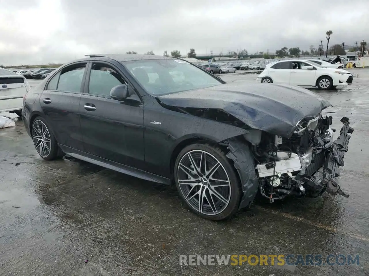 4 fotografías del automóvil dañado W1KAF8HB4RR227455 MERCEDES-BENZ C-CLASS 2024