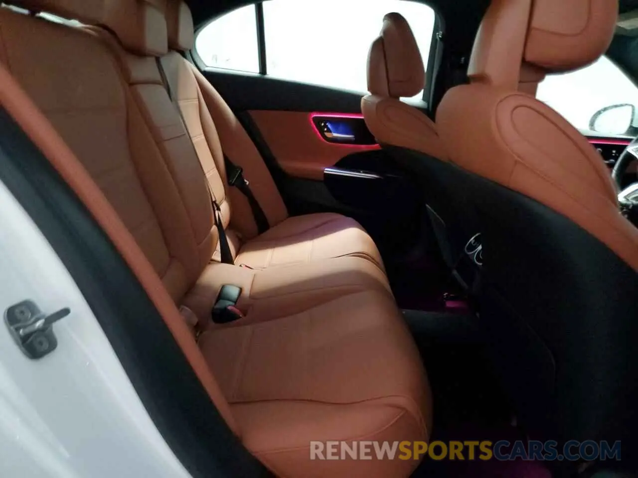 10 fotografías del automóvil dañado W1KAF4GB5SR238853 MERCEDES-BENZ C-CLASS 2025