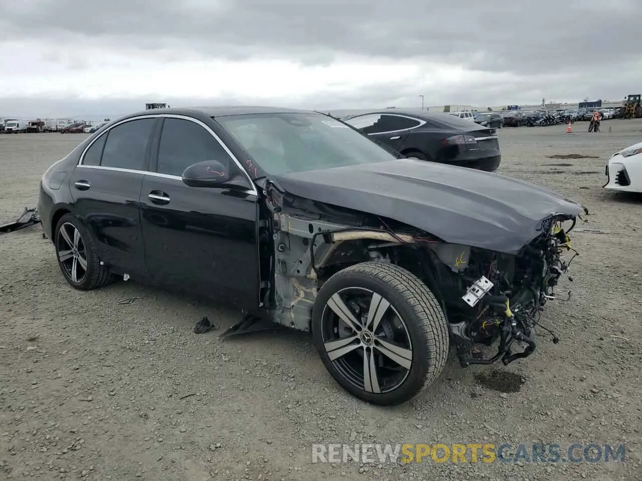 4 fotografías del automóvil dañado W1KAF4GB7SR249191 MERCEDES-BENZ C-CLASS 2025