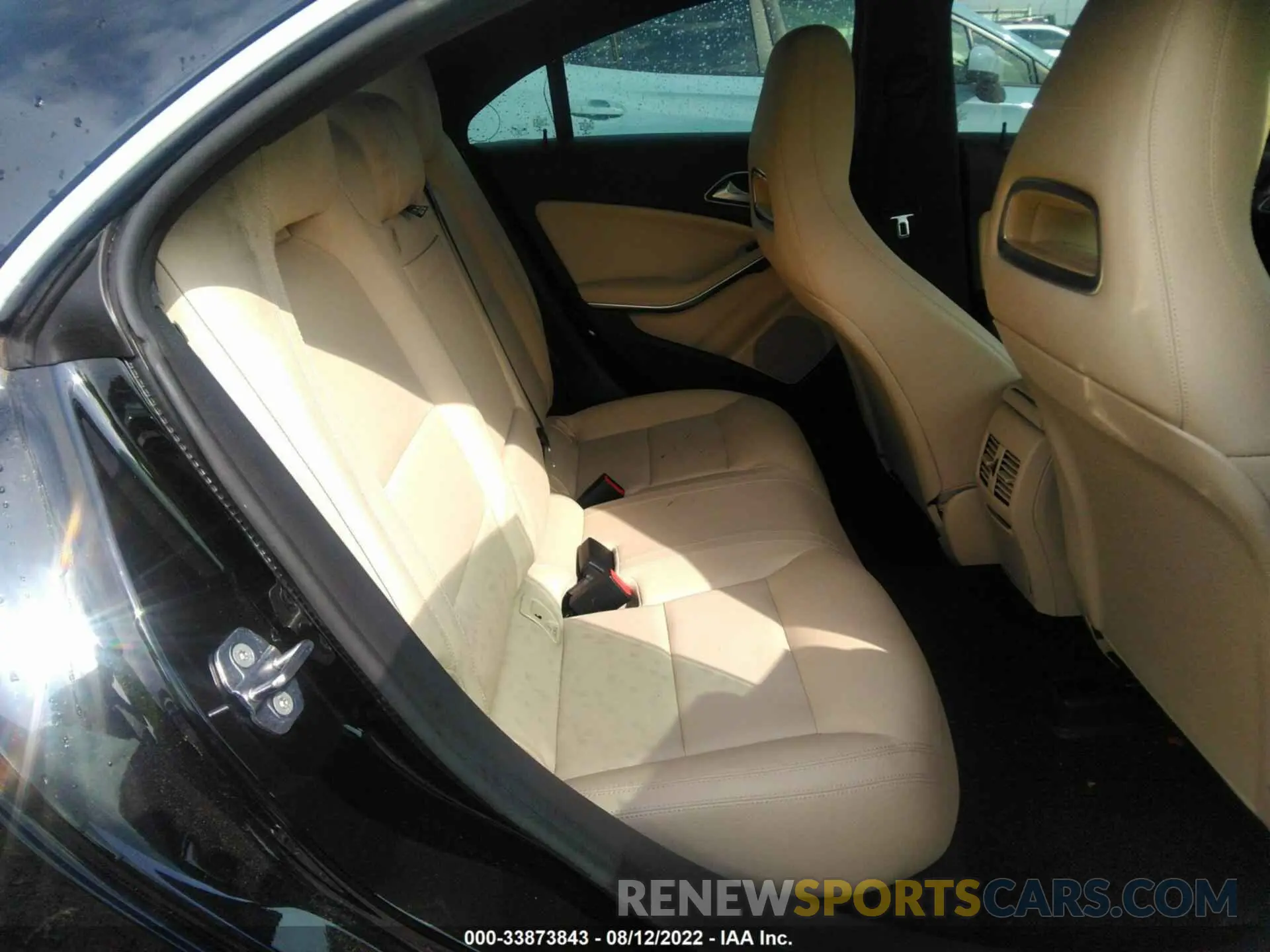 8 fotografías del automóvil dañado WDDSJ4EB1KN722516 MERCEDES-BENZ CLA 2019