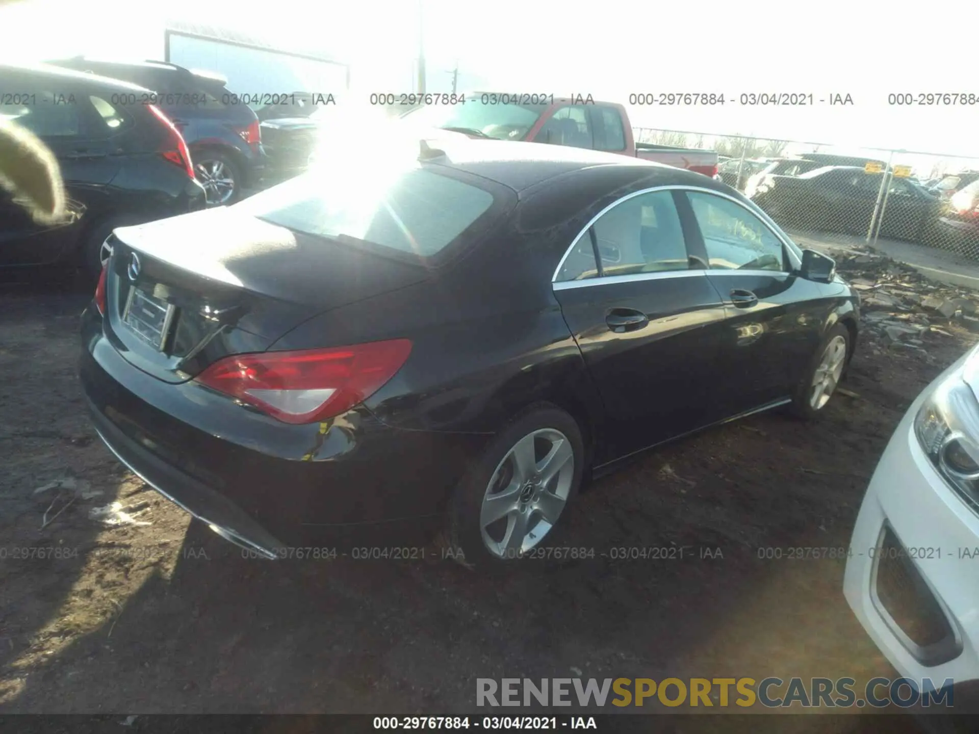 4 fotografías del automóvil dañado WDDSJ4EB1KN744628 MERCEDES-BENZ CLA 2019