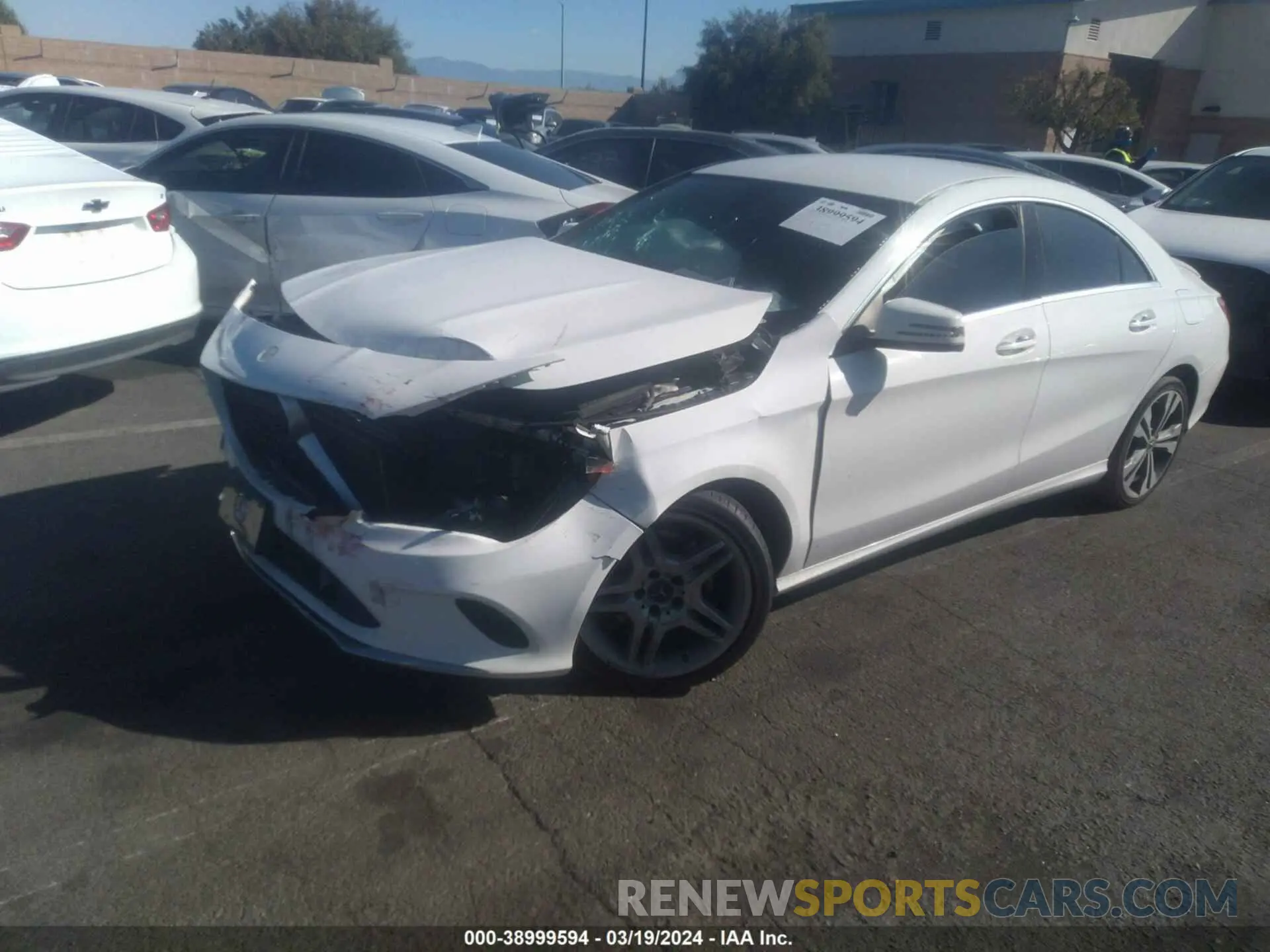 2 fotografías del automóvil dañado WDDSJ4EB2KN704736 MERCEDES-BENZ CLA 2019