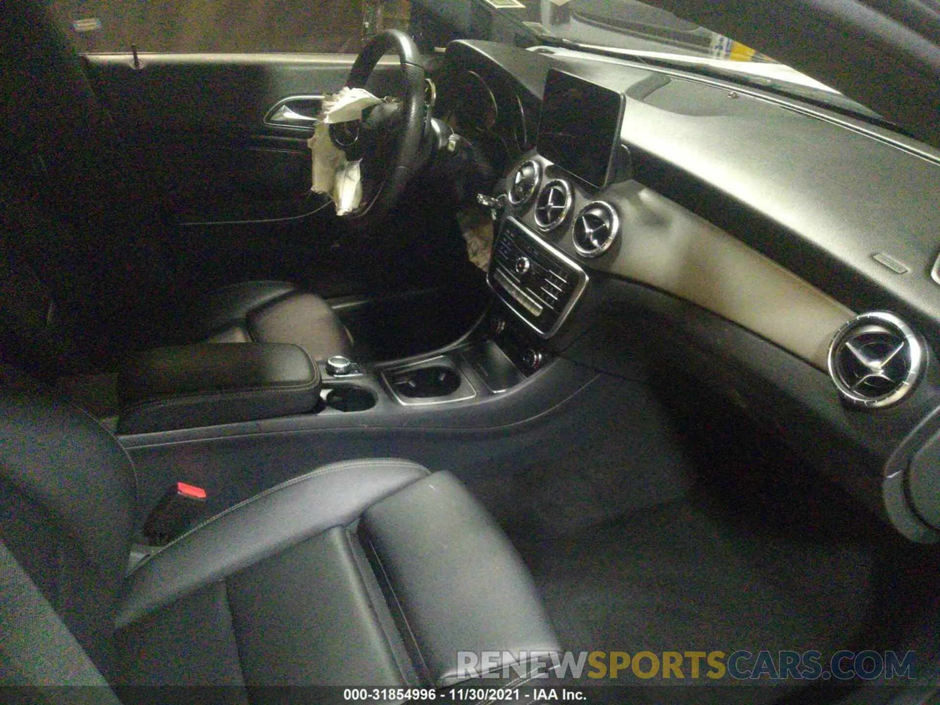 5 fotografías del automóvil dañado WDDSJ4EB2KN711234 MERCEDES-BENZ CLA 2019