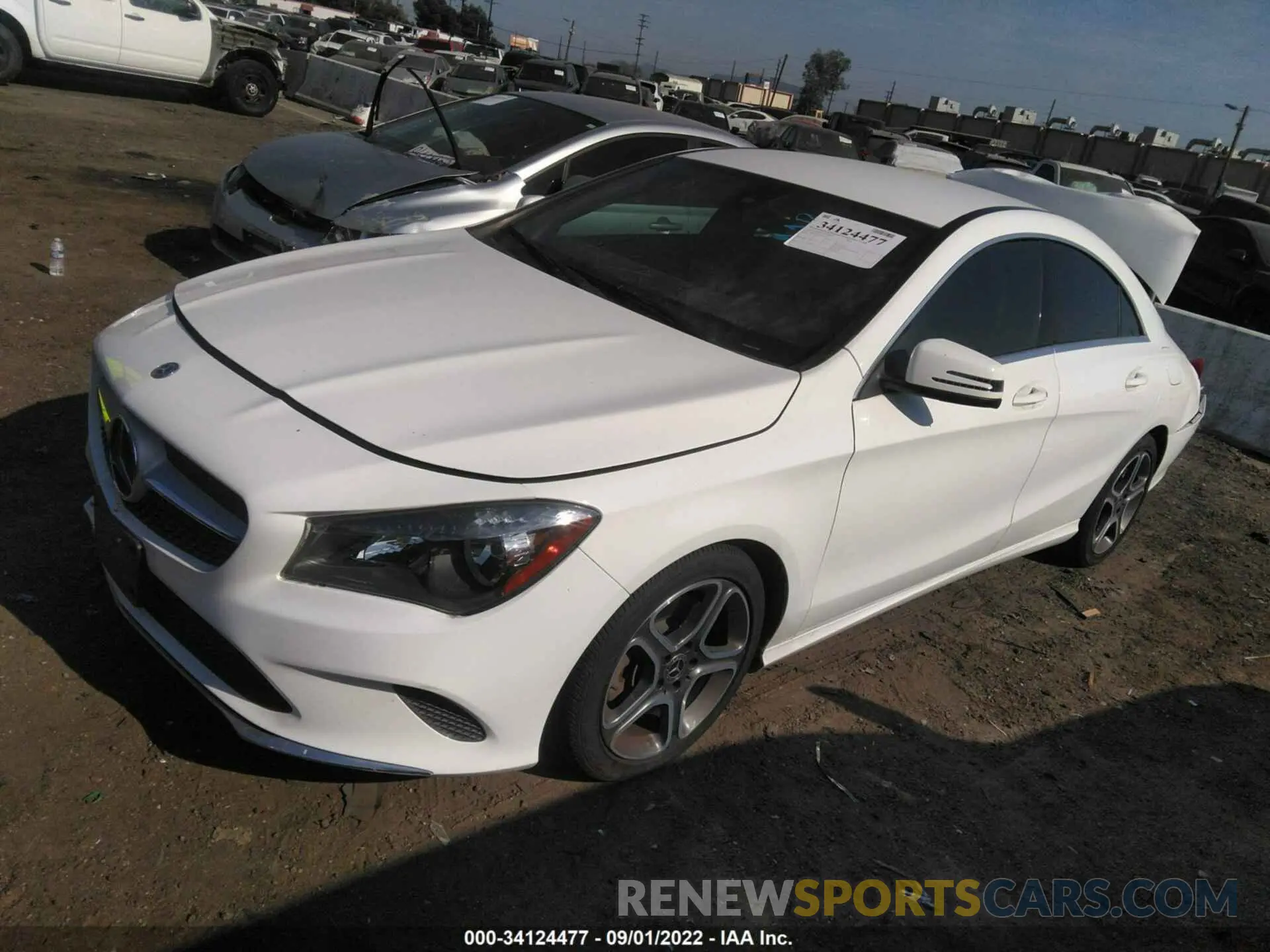 2 fotografías del automóvil dañado WDDSJ4EB4KN743585 MERCEDES-BENZ CLA 2019