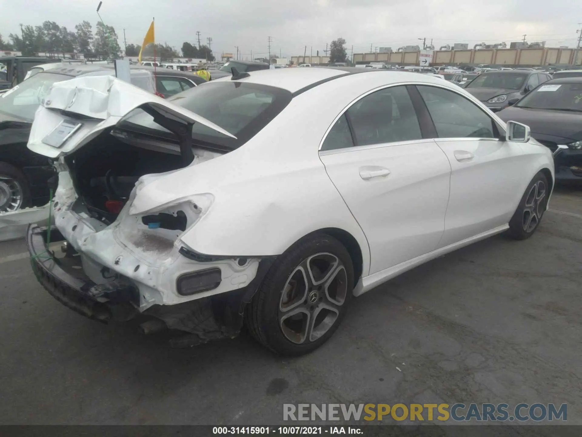 4 fotografías del automóvil dañado WDDSJ4EB6KN739828 MERCEDES-BENZ CLA 2019