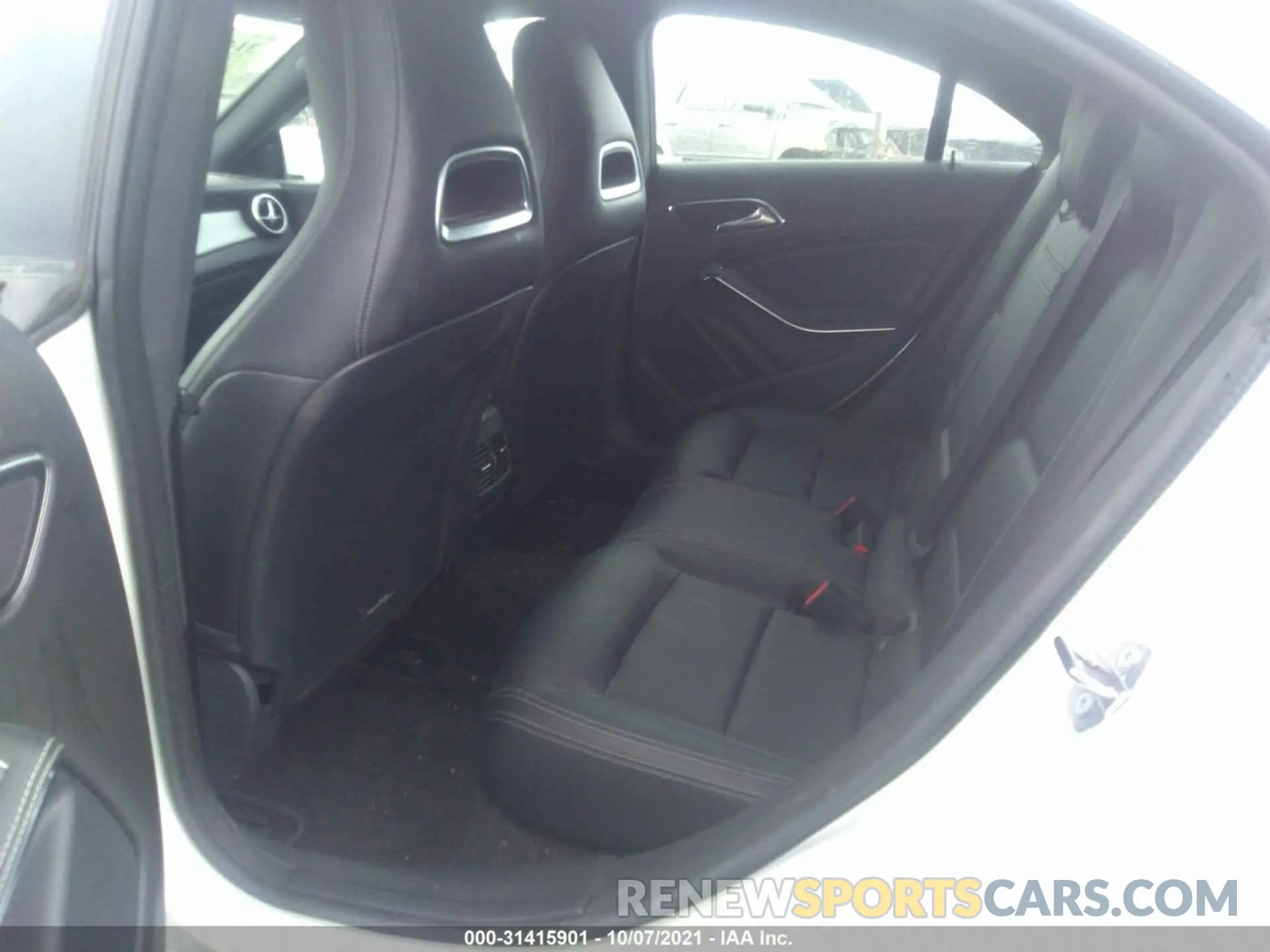 8 fotografías del automóvil dañado WDDSJ4EB6KN739828 MERCEDES-BENZ CLA 2019