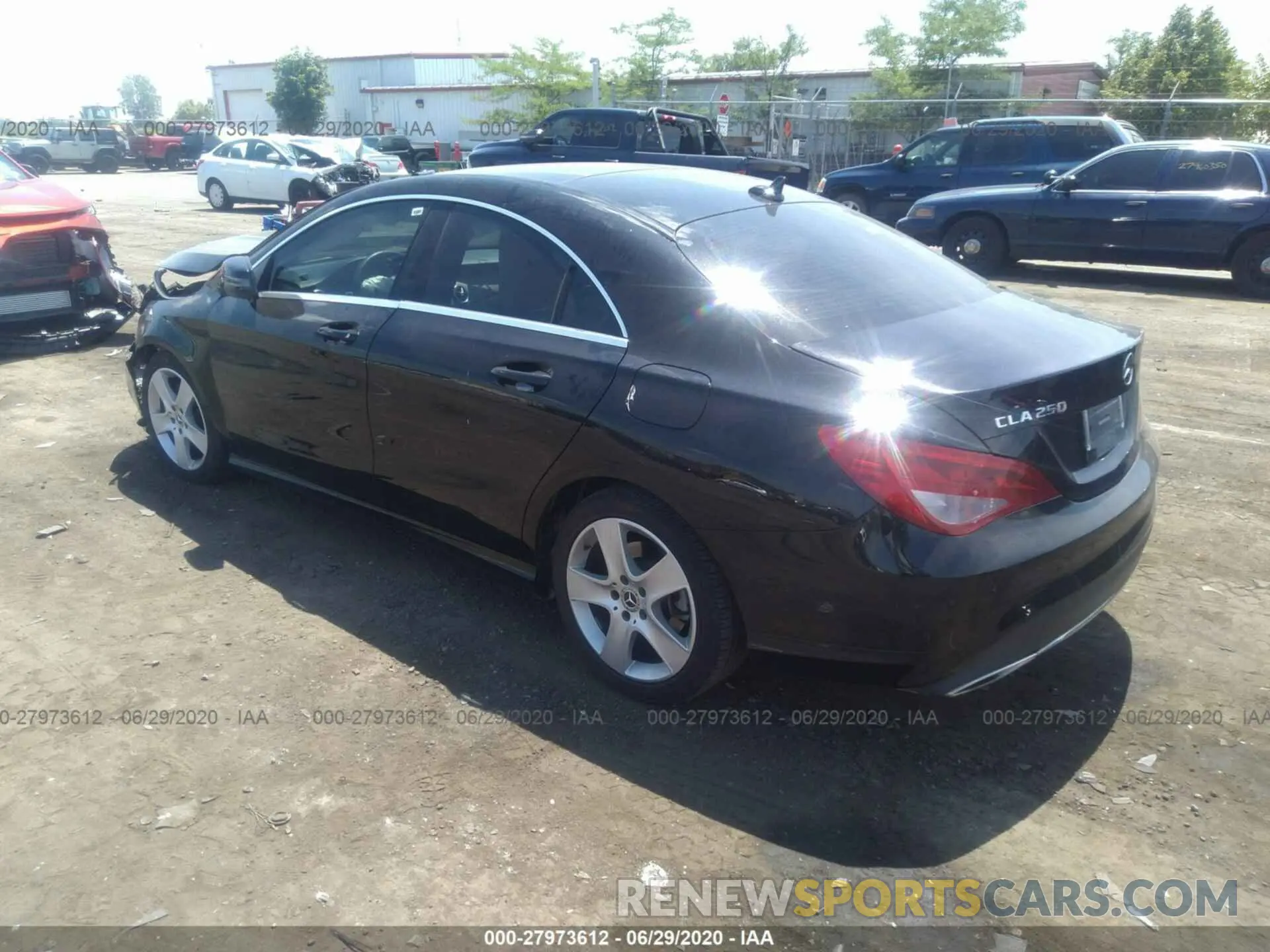 3 fotografías del automóvil dañado WDDSJ4EB9KN739564 MERCEDES-BENZ CLA 2019