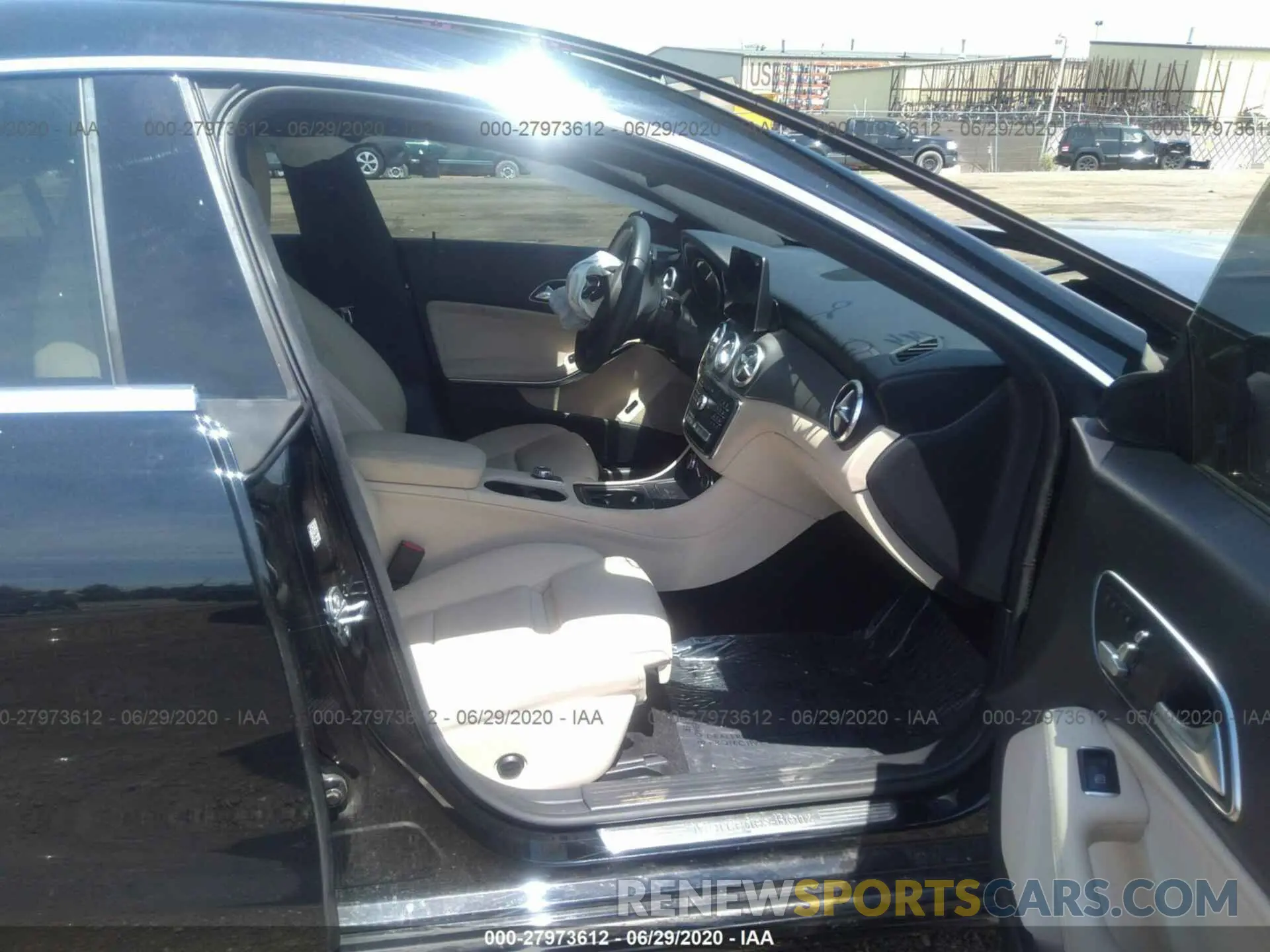 5 fotografías del automóvil dañado WDDSJ4EB9KN739564 MERCEDES-BENZ CLA 2019