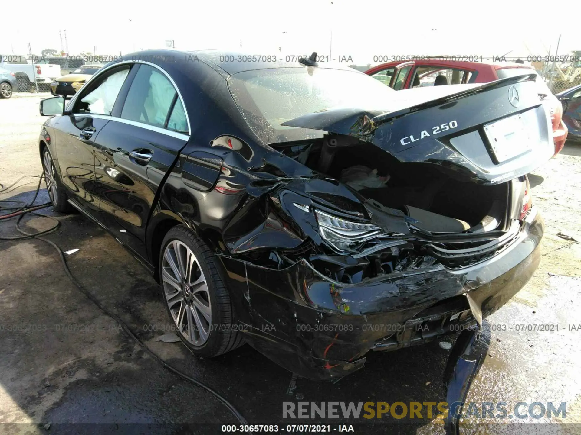 3 fotografías del automóvil dañado WDDSJ4GB4KN757452 MERCEDES-BENZ CLA 2019