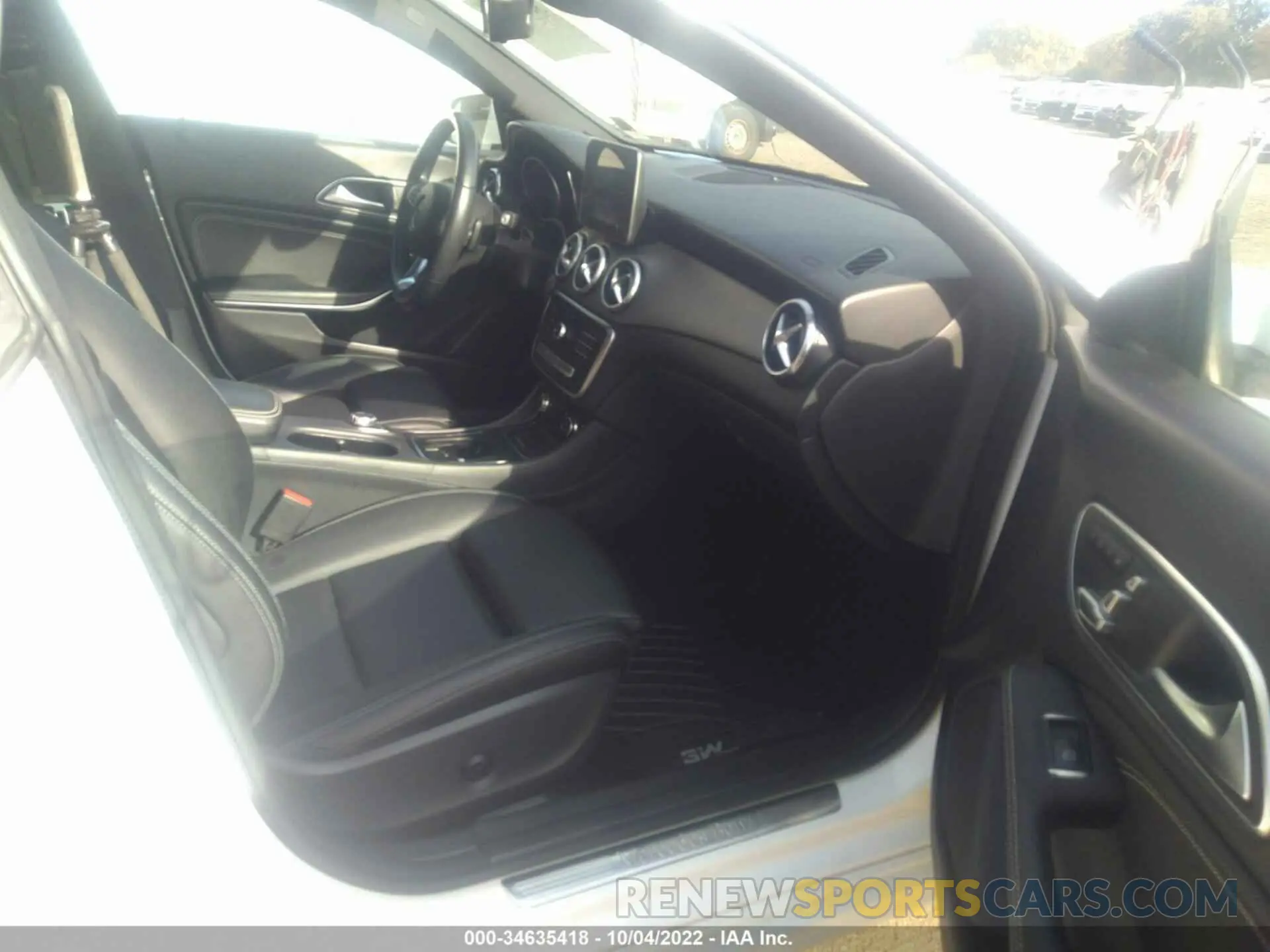 5 fotografías del automóvil dañado WDDSJ4GB8KN726656 MERCEDES-BENZ CLA 2019