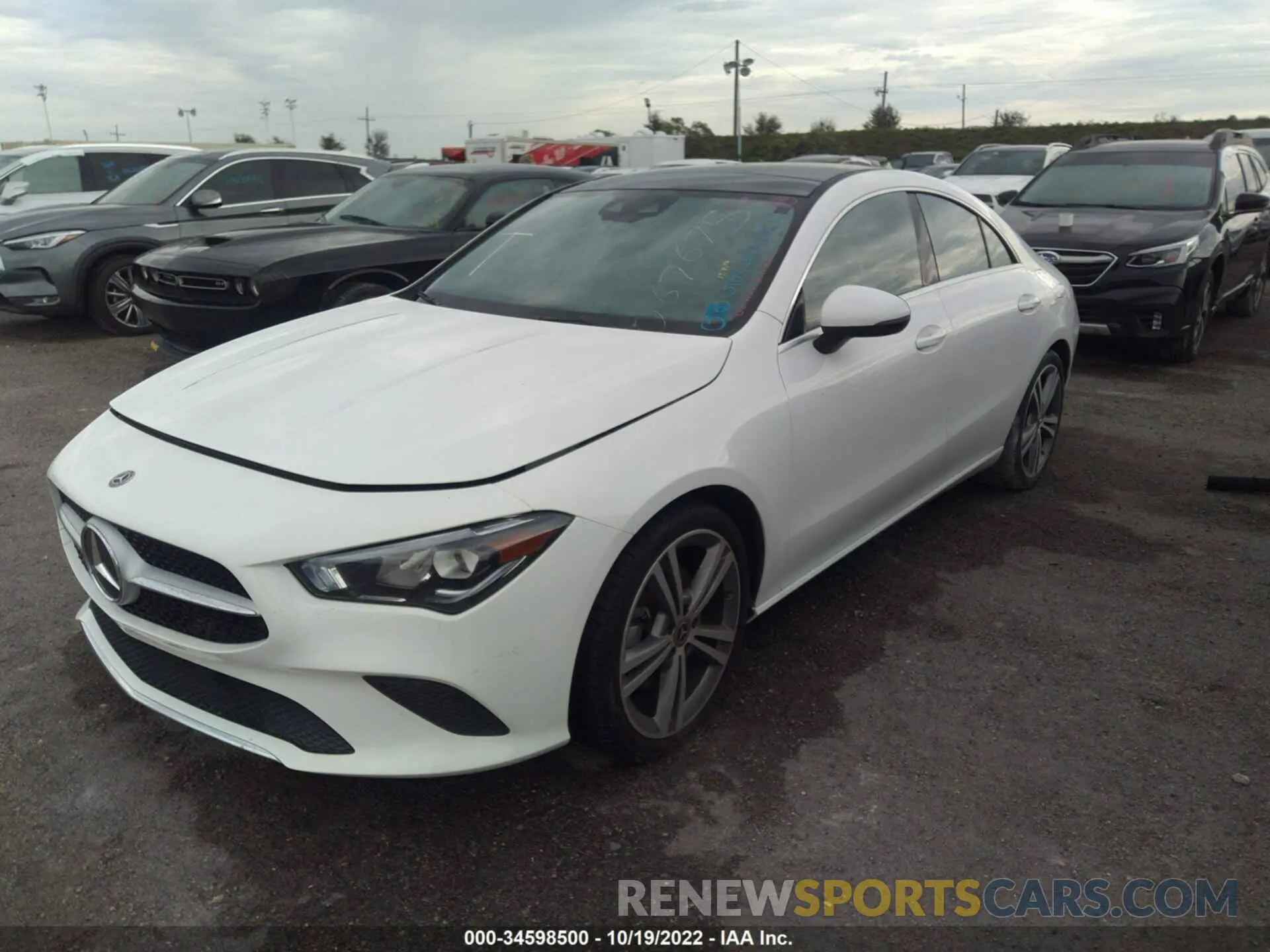 2 fotografías del automóvil dañado WDD5J4GB5LN067675 MERCEDES-BENZ CLA 2020