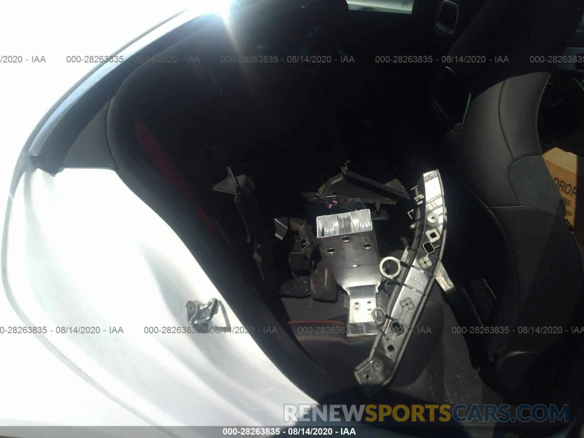 8 fotografías del automóvil dañado WDD5J5BB4LN044384 MERCEDES-BENZ CLA 2020