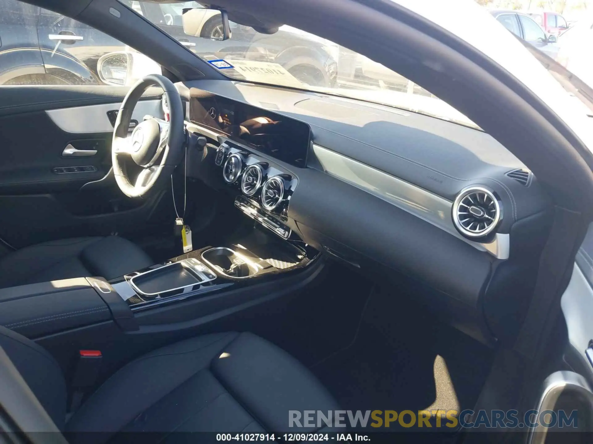 5 fotografías del automóvil dañado W1K5J4GB0SN519871 MERCEDES-BENZ CLA 2025