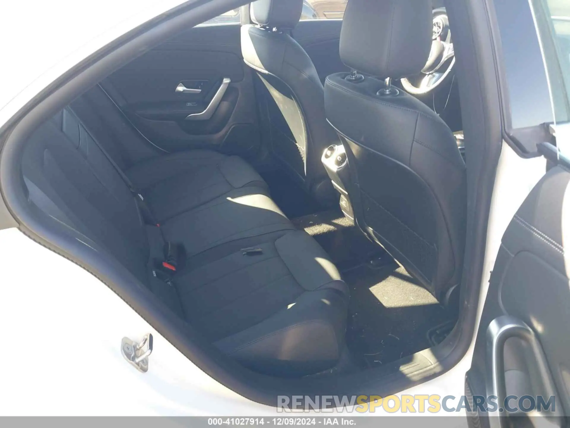 8 fotografías del automóvil dañado W1K5J4GB0SN519871 MERCEDES-BENZ CLA 2025