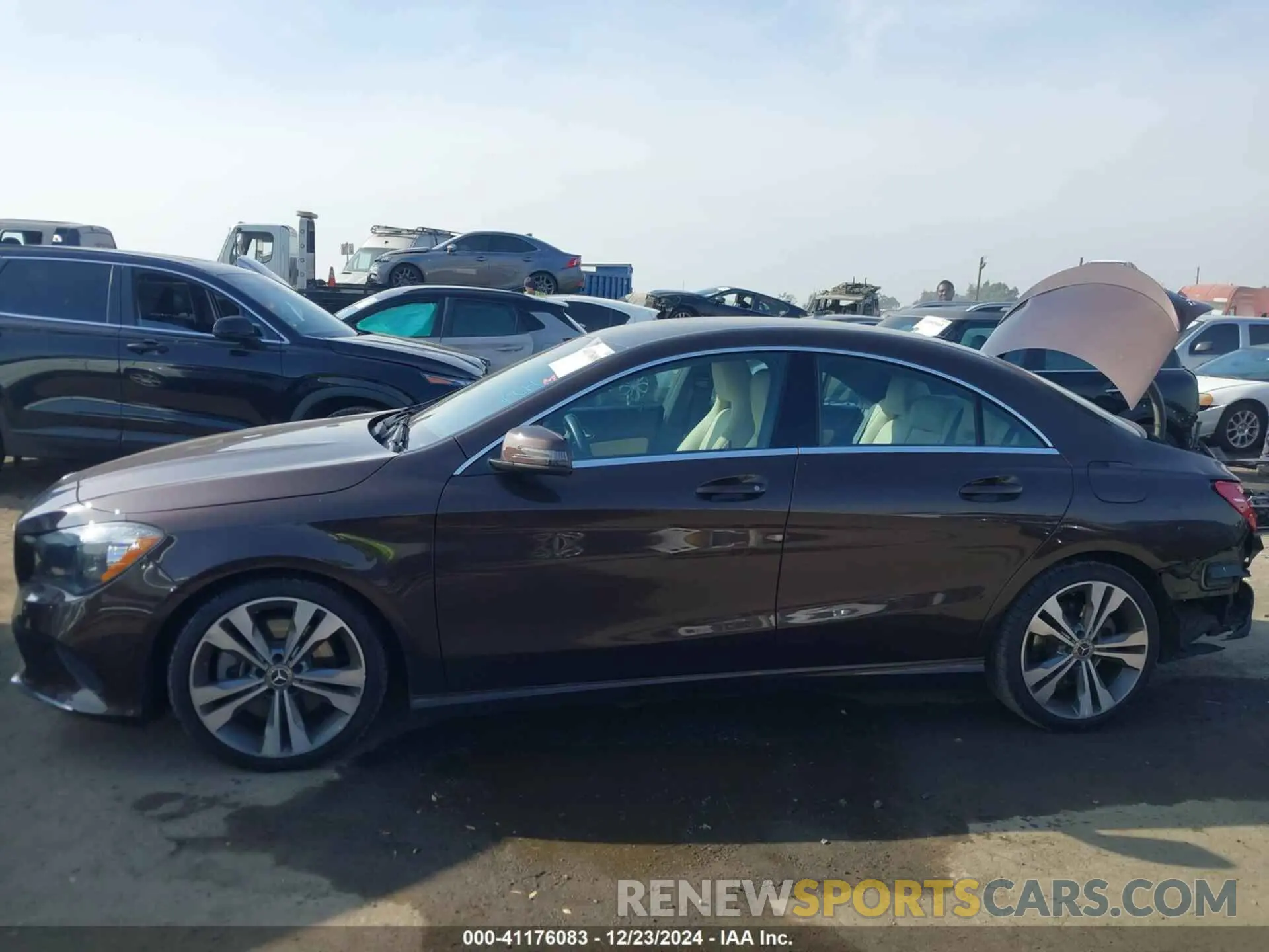 15 fotografías del automóvil dañado WDDSJ4EB0KN717128 MERCEDES-BENZ CLA 250 2019