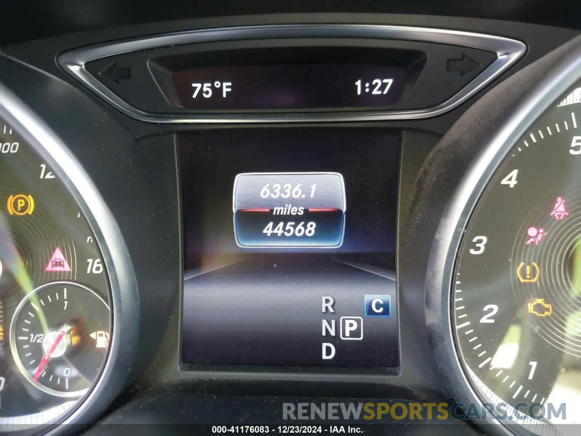 16 fotografías del automóvil dañado WDDSJ4EB0KN717128 MERCEDES-BENZ CLA 250 2019