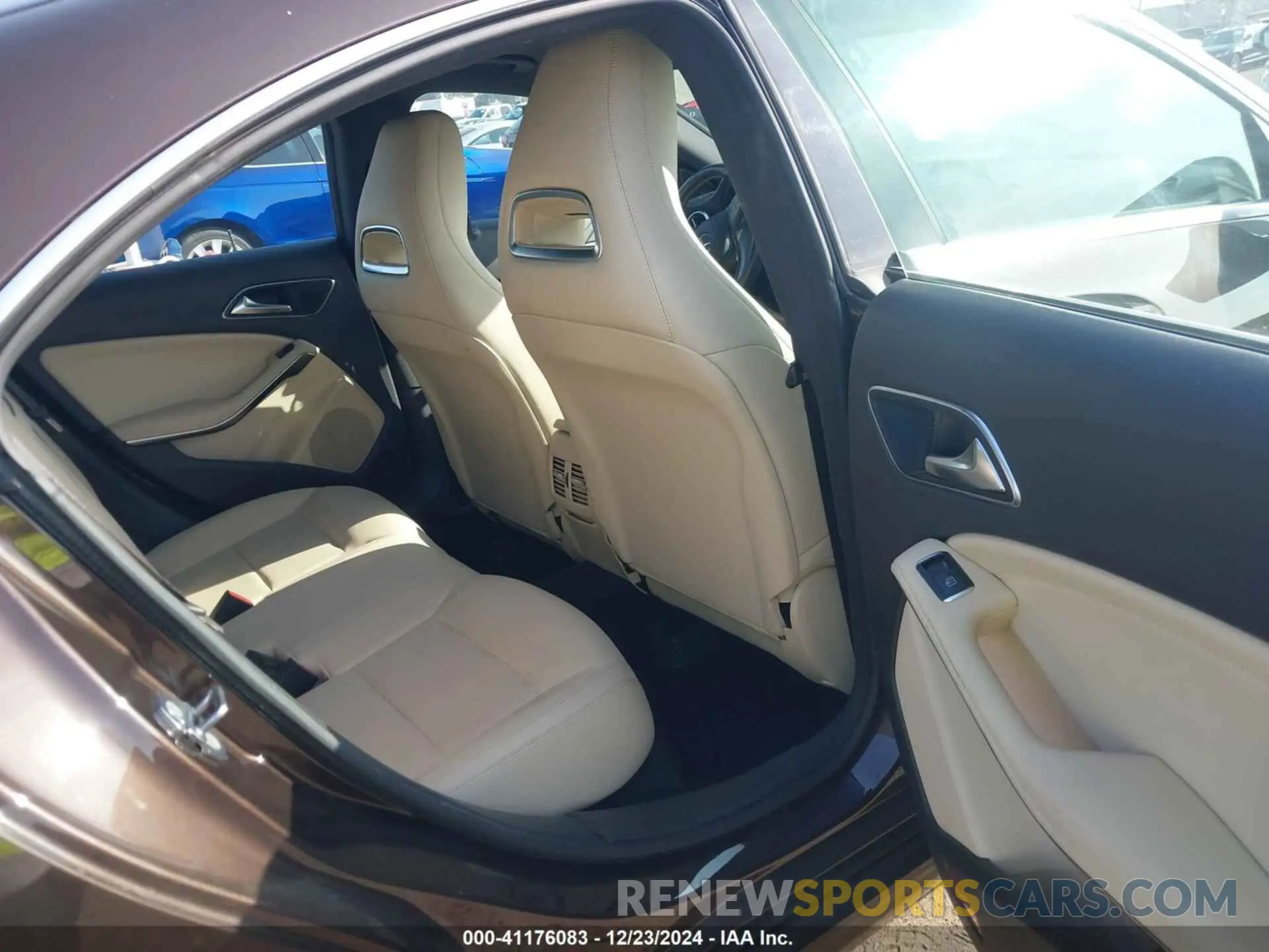 8 fotografías del automóvil dañado WDDSJ4EB0KN717128 MERCEDES-BENZ CLA 250 2019