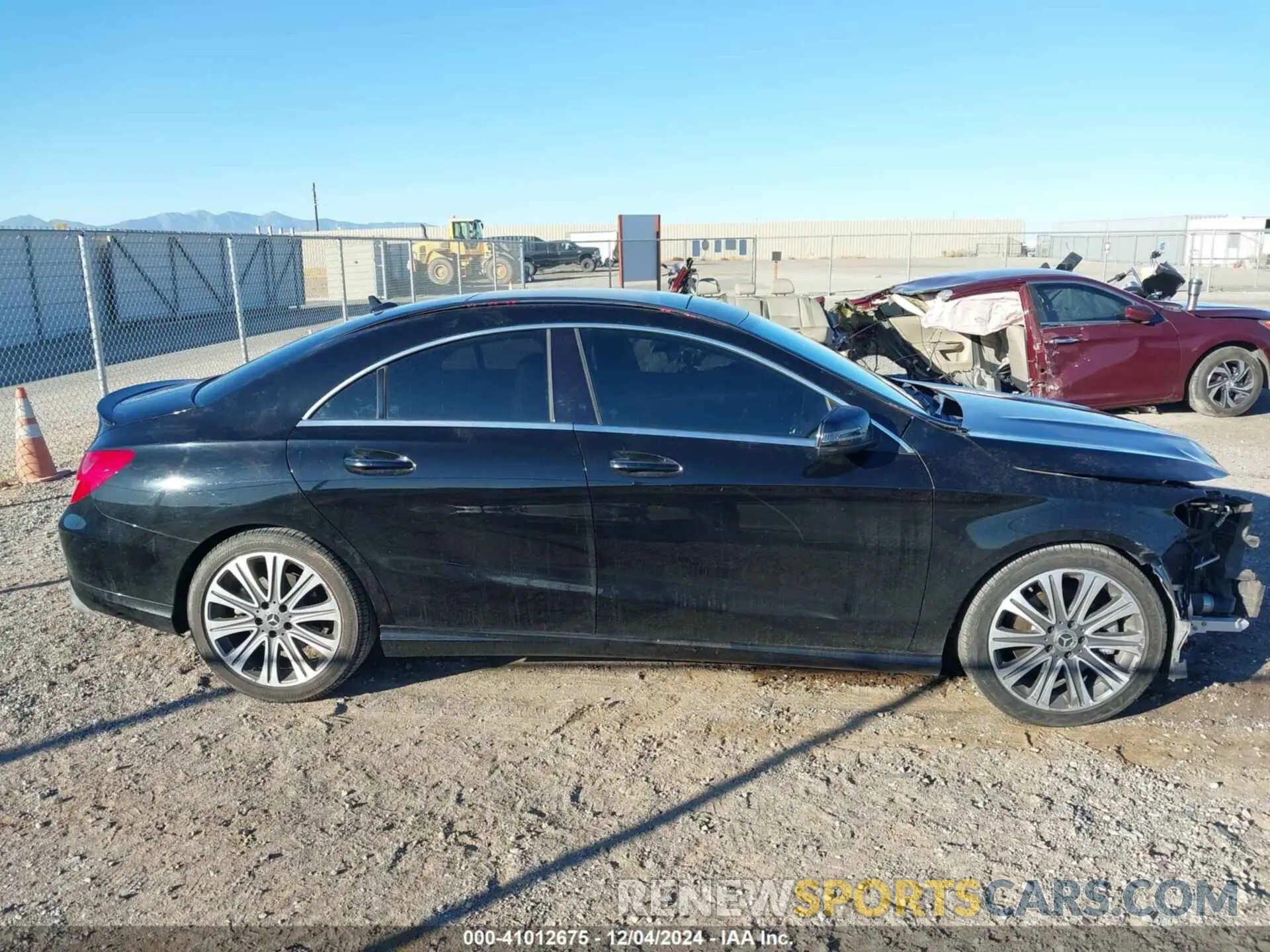 14 fotografías del automóvil dañado WDDSJ4EB4KN743893 MERCEDES-BENZ CLA 250 2019
