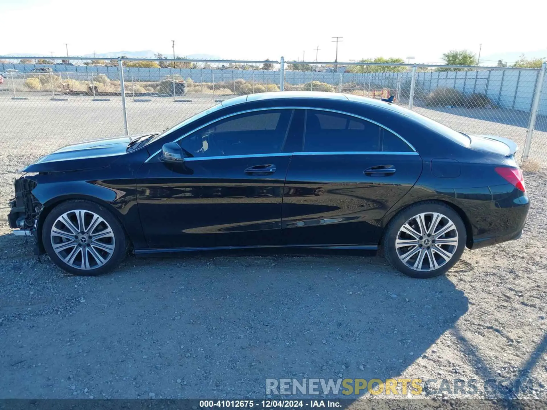 15 fotografías del automóvil dañado WDDSJ4EB4KN743893 MERCEDES-BENZ CLA 250 2019
