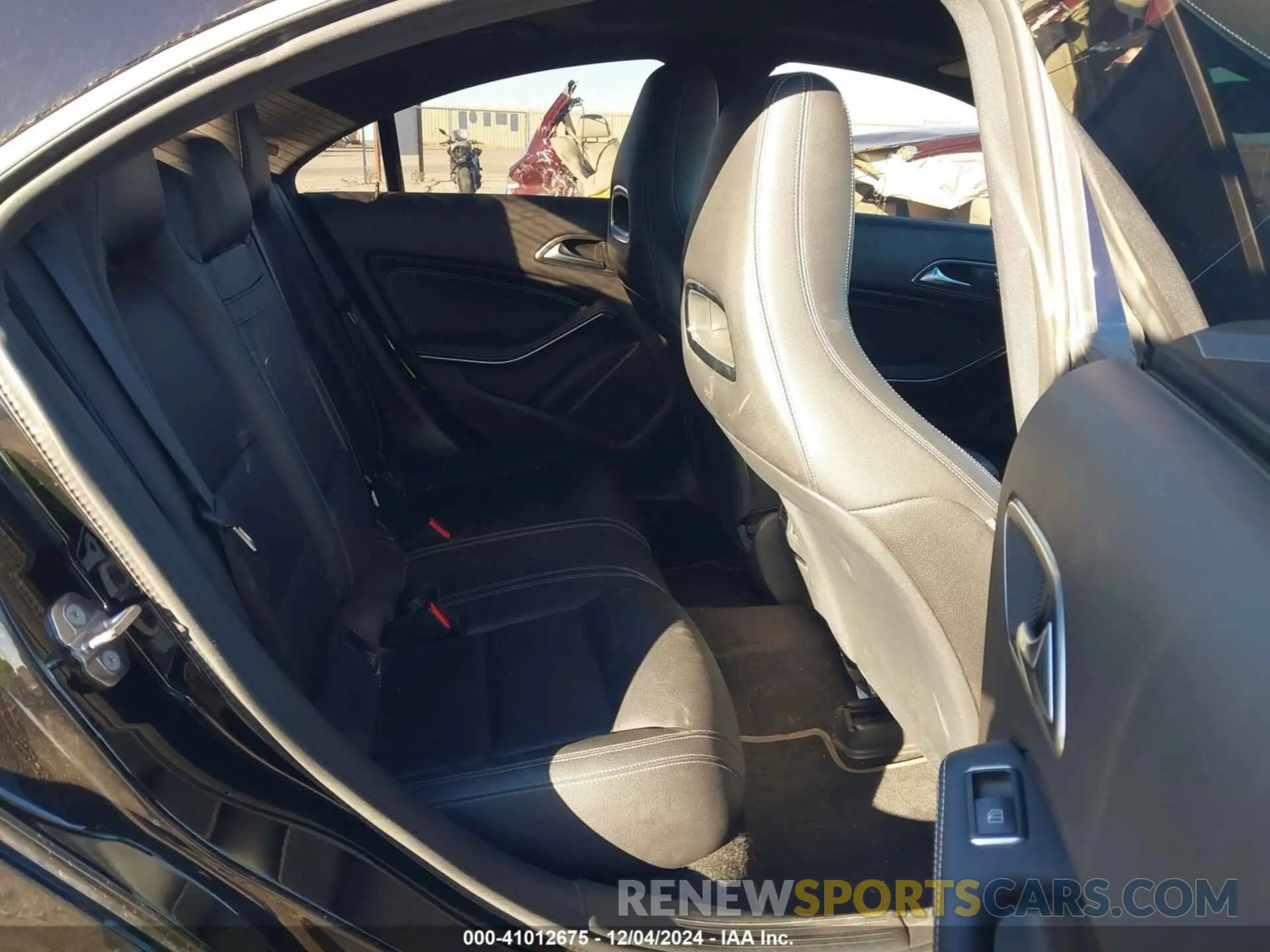 8 fotografías del automóvil dañado WDDSJ4EB4KN743893 MERCEDES-BENZ CLA 250 2019