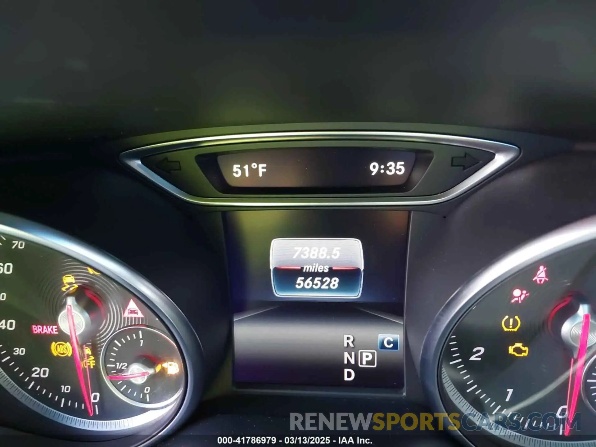 15 fotografías del automóvil dañado WDDSJ4EB5KN753560 MERCEDES-BENZ CLA 250 2019