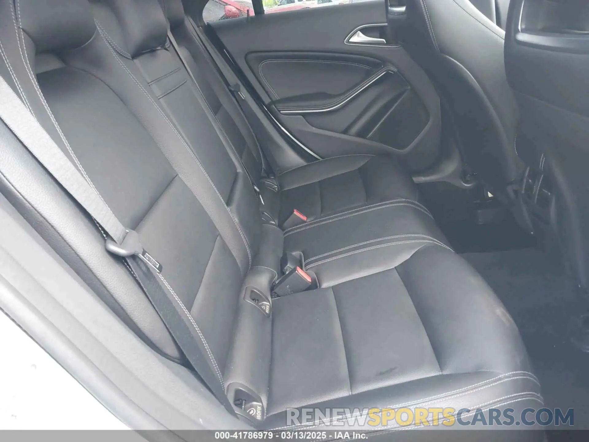8 fotografías del automóvil dañado WDDSJ4EB5KN753560 MERCEDES-BENZ CLA 250 2019