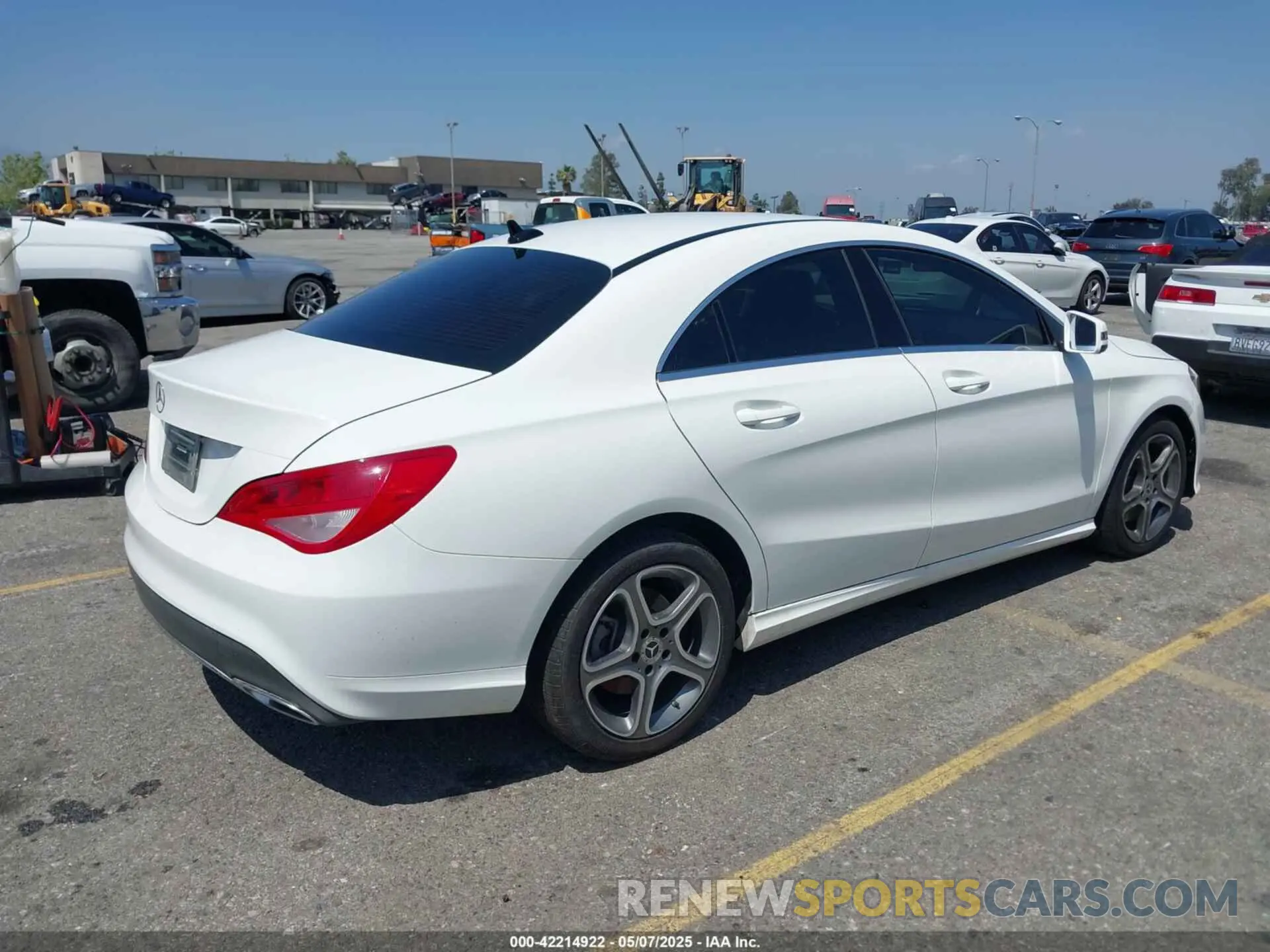 4 fotografías del automóvil dañado WDDSJ4EB5KN769676 MERCEDES-BENZ CLA 250 2019