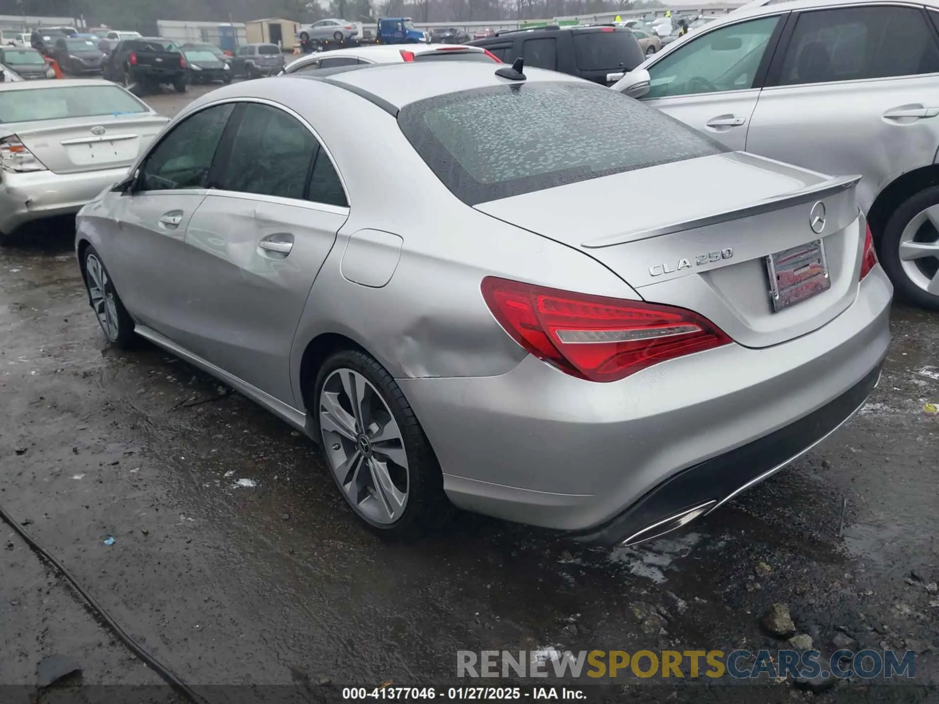 3 fotografías del automóvil dañado WDDSJ4EB6KN722477 MERCEDES-BENZ CLA 250 2019