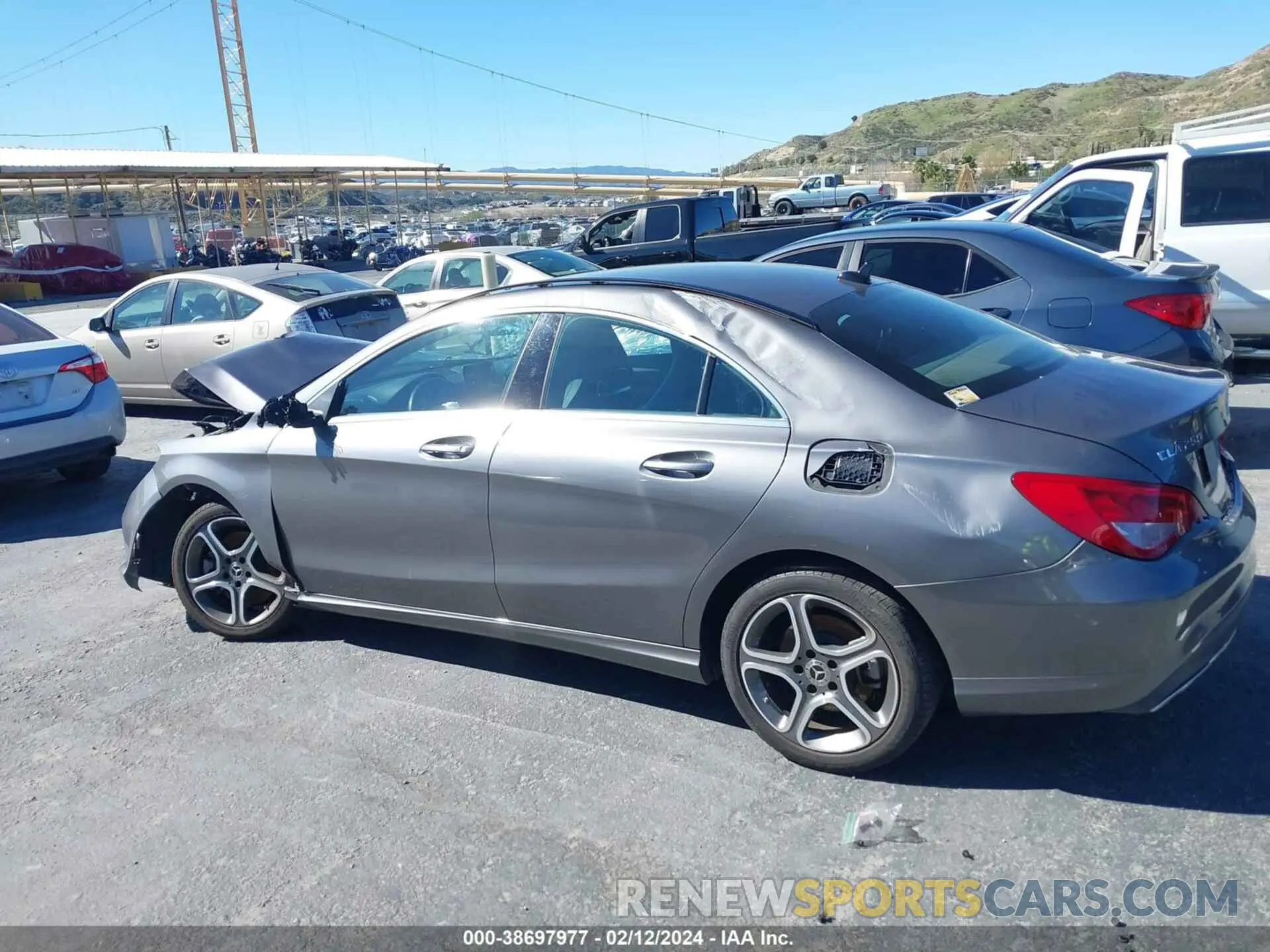 15 fotografías del automóvil dañado WDDSJ4EB6KN751414 MERCEDES-BENZ CLA 250 2019