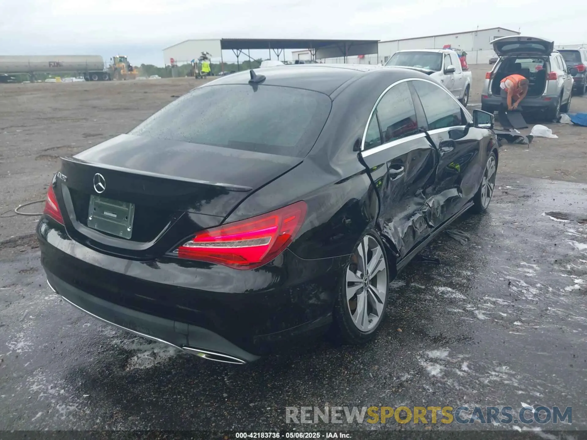 4 fotografías del automóvil dañado WDDSJ4EB7KN710306 MERCEDES-BENZ CLA 250 2019