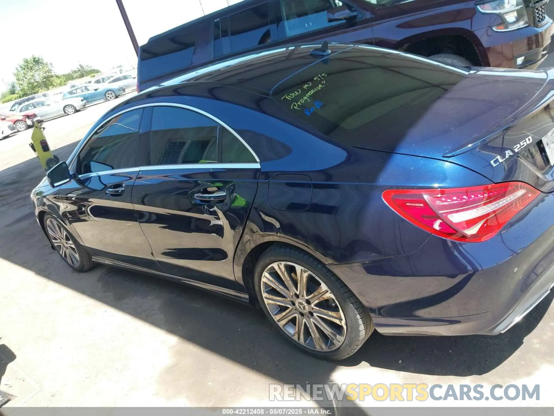 14 fotografías del automóvil dañado WDDSJ4EBXKN741503 MERCEDES-BENZ CLA 250 2019