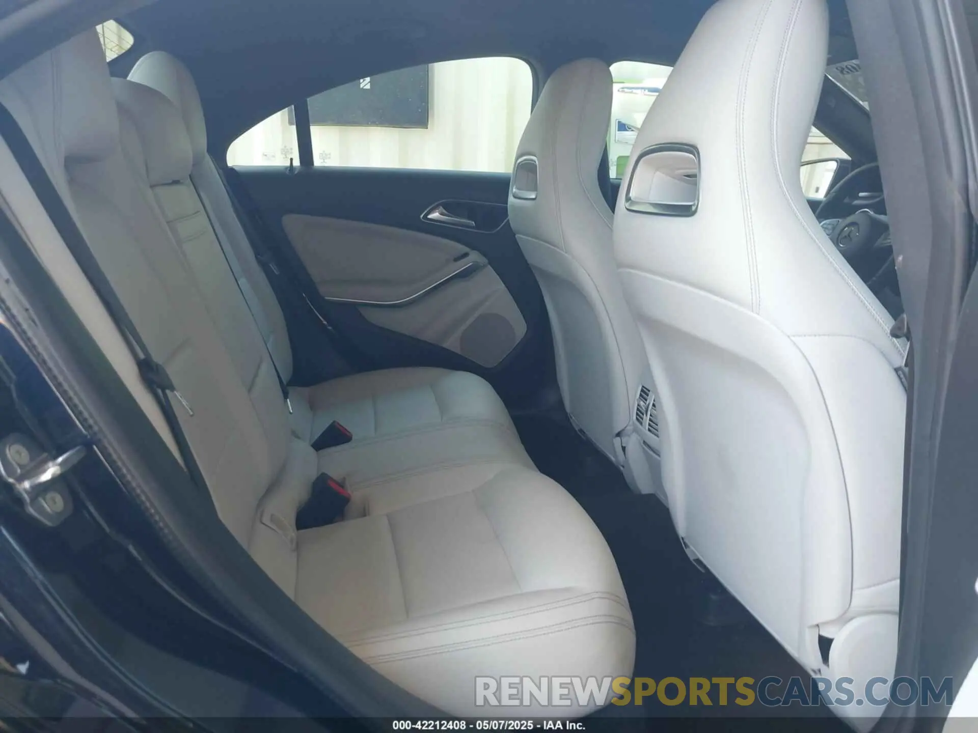 8 fotografías del automóvil dañado WDDSJ4EBXKN741503 MERCEDES-BENZ CLA 250 2019