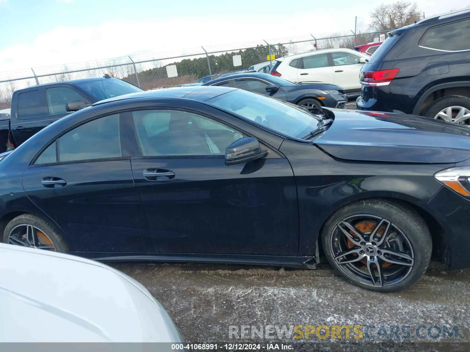 14 fotografías del automóvil dañado WDDSJ4GB8KN740296 MERCEDES-BENZ CLA 250 2019