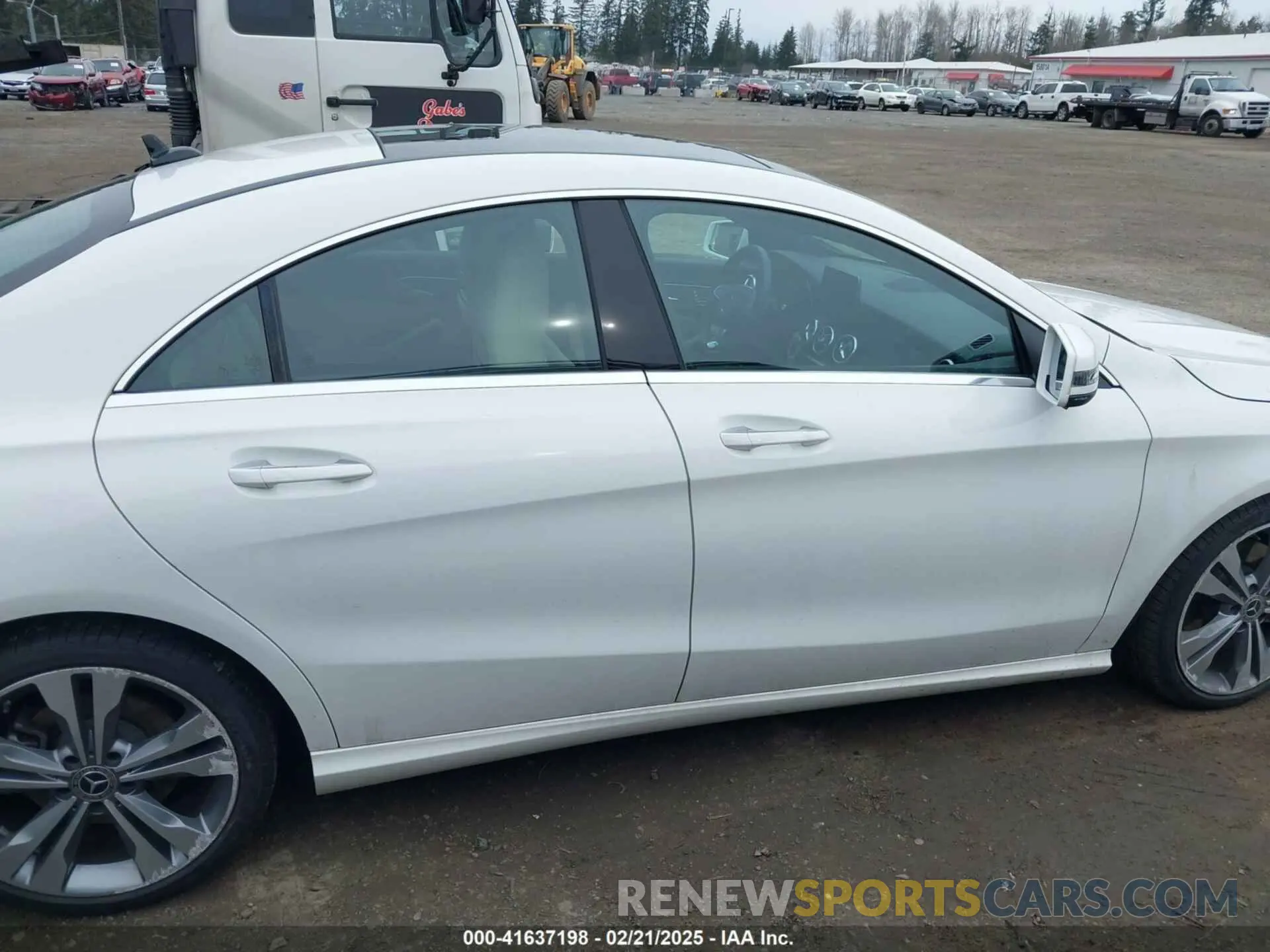 13 fotografías del automóvil dañado WDDSJ4GB9KN724673 MERCEDES-BENZ CLA 250 2019