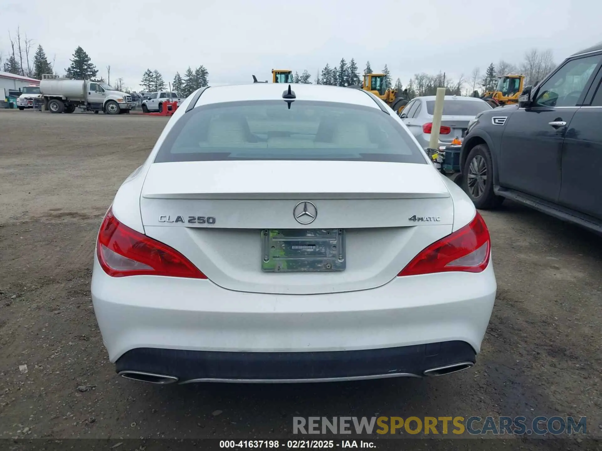 16 fotografías del automóvil dañado WDDSJ4GB9KN724673 MERCEDES-BENZ CLA 250 2019