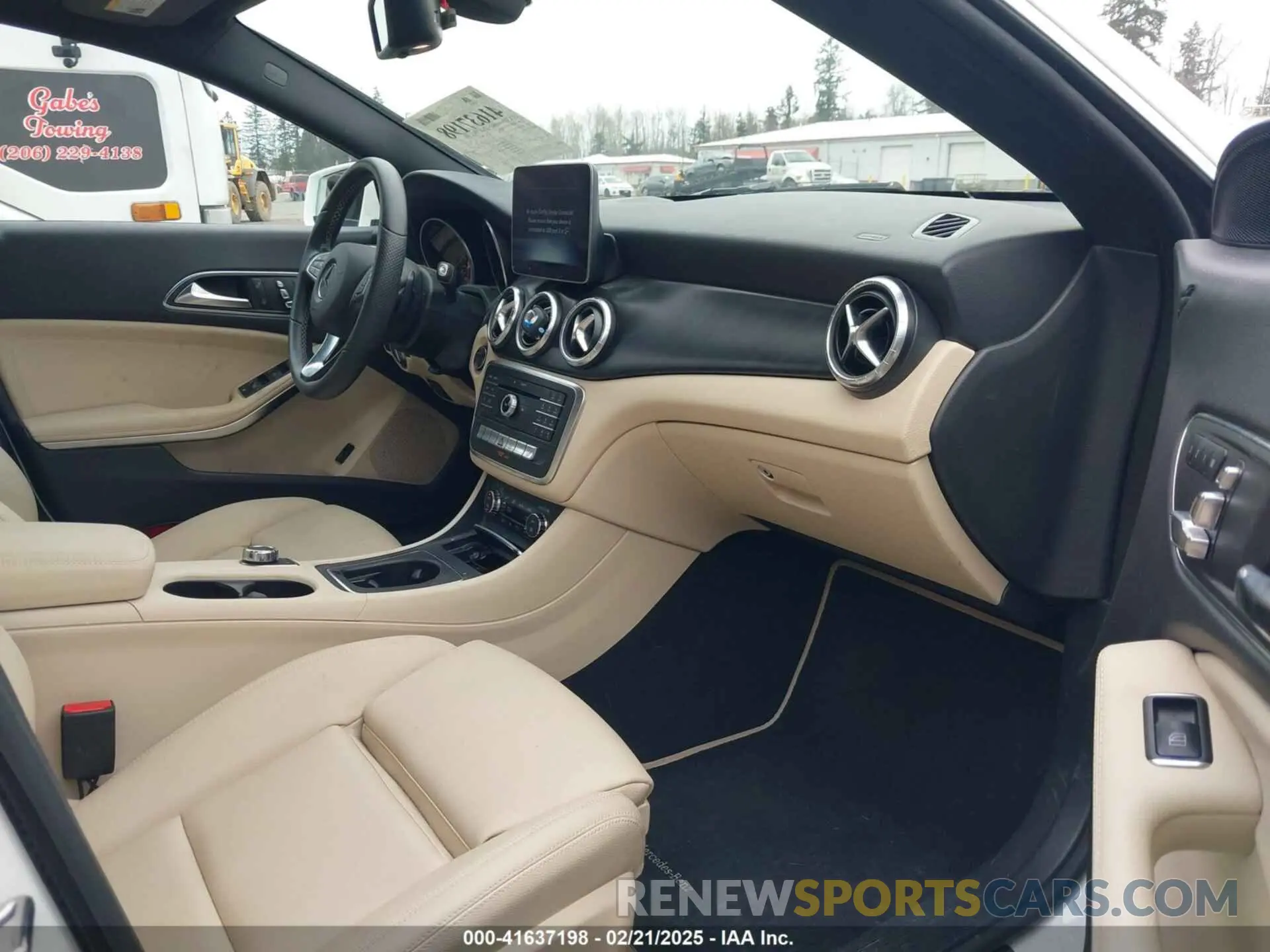 5 fotografías del automóvil dañado WDDSJ4GB9KN724673 MERCEDES-BENZ CLA 250 2019