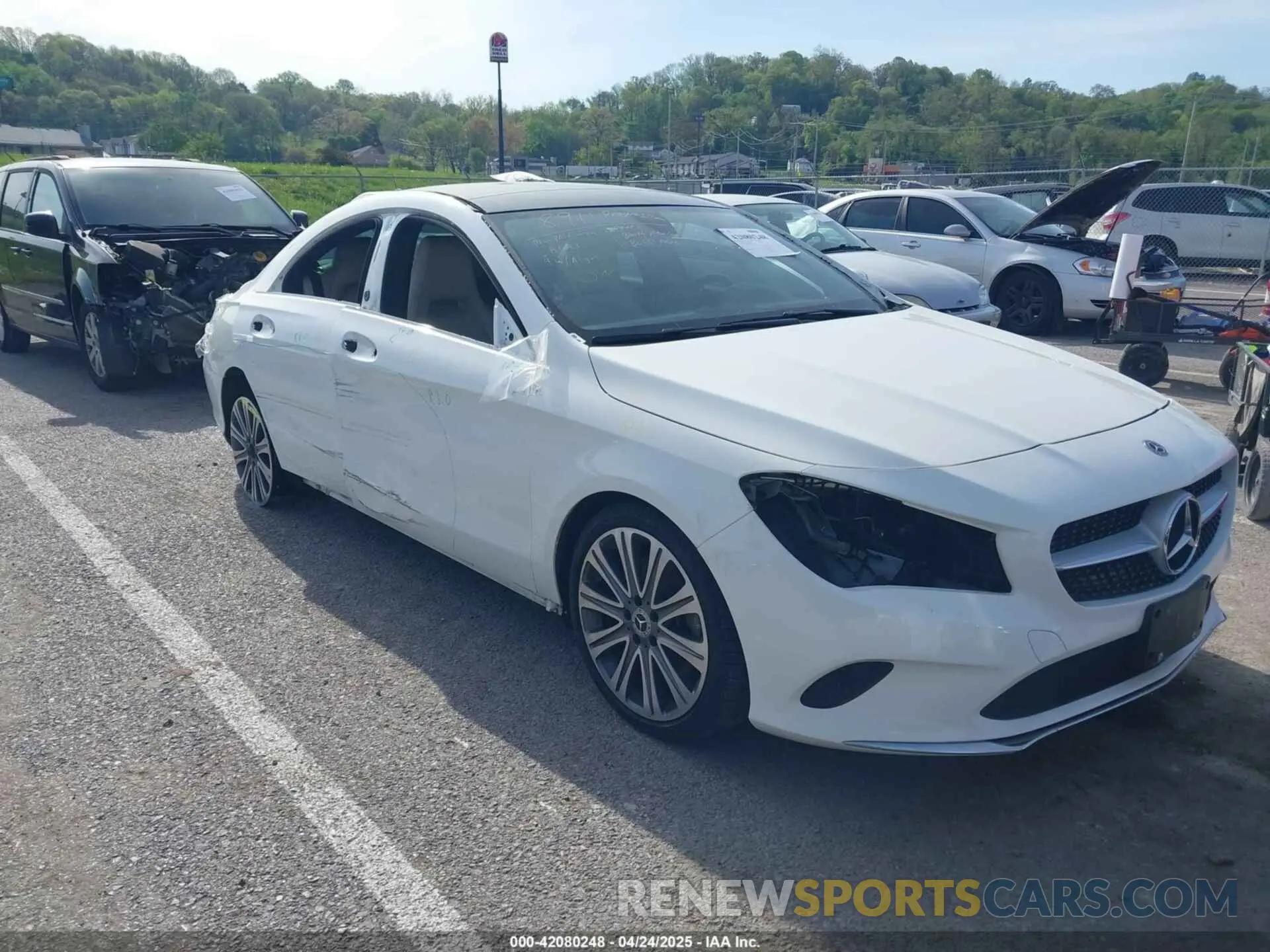 1 fotografías del automóvil dañado WDDSJ4GB9KN743255 MERCEDES-BENZ CLA 250 2019