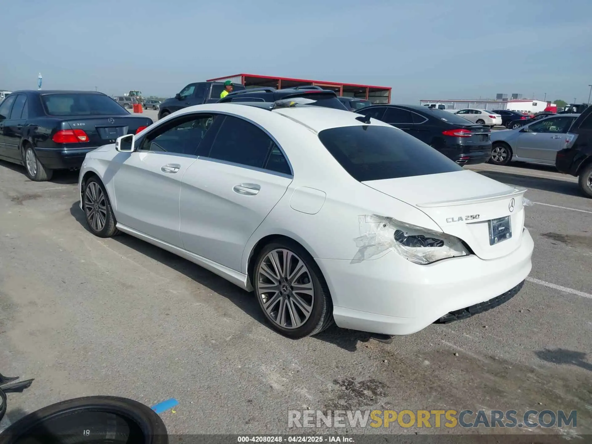 3 fotografías del automóvil dañado WDDSJ4GB9KN743255 MERCEDES-BENZ CLA 250 2019