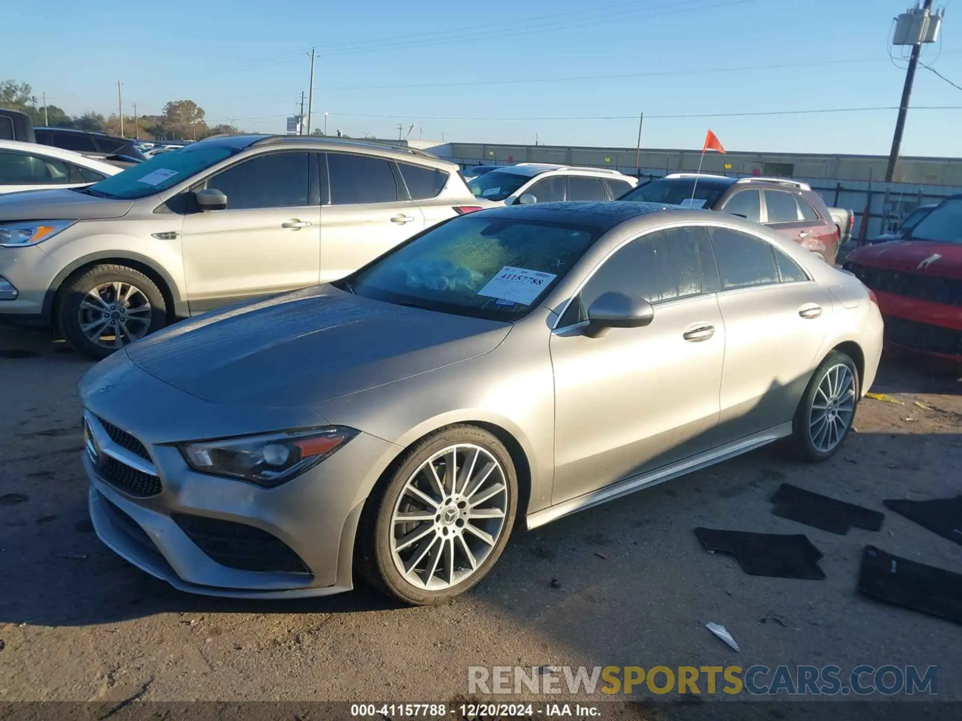 2 fotografías del automóvil dañado W1K5J4GB6LN091046 MERCEDES-BENZ CLA 250 2020