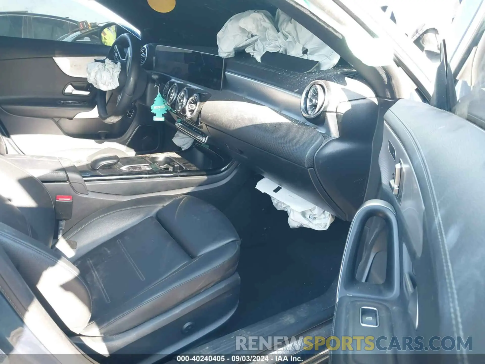 5 fotografías del automóvil dañado WDD5J4GB3LN070882 MERCEDES-BENZ CLA 250 2020